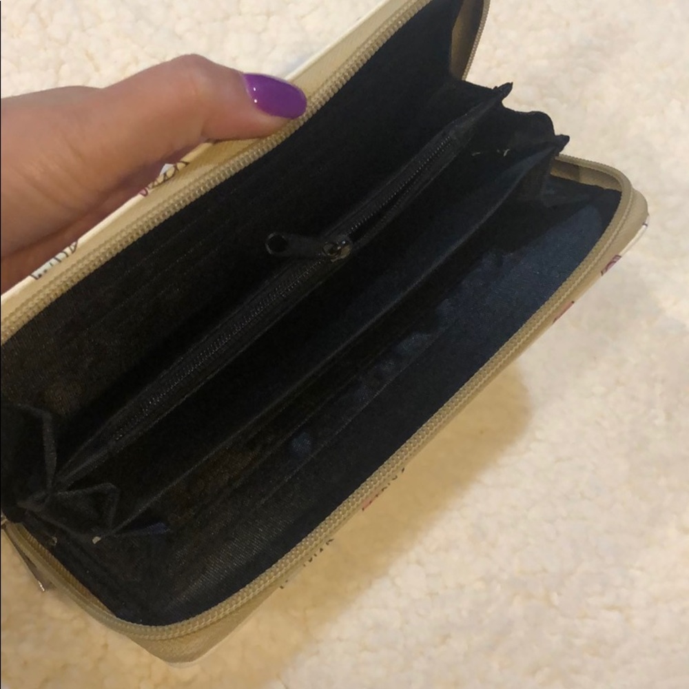 Wallet - Picture 2 of 2